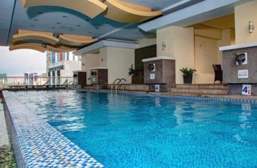 Birch Tower Aparthotel Manila Exterior photo