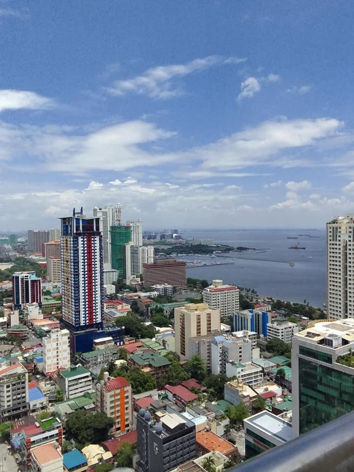 Birch Tower Aparthotel Manila Exterior photo